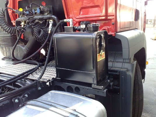 Спецавтолэнд - Оборудование для грузовиков – Комплект самосвальной гидравлики HYVA с установкой 